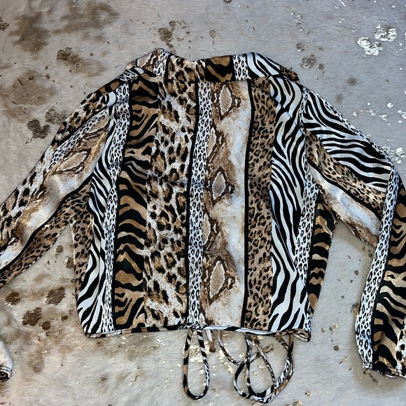 Silky Crop Top - Picture 3 of 3